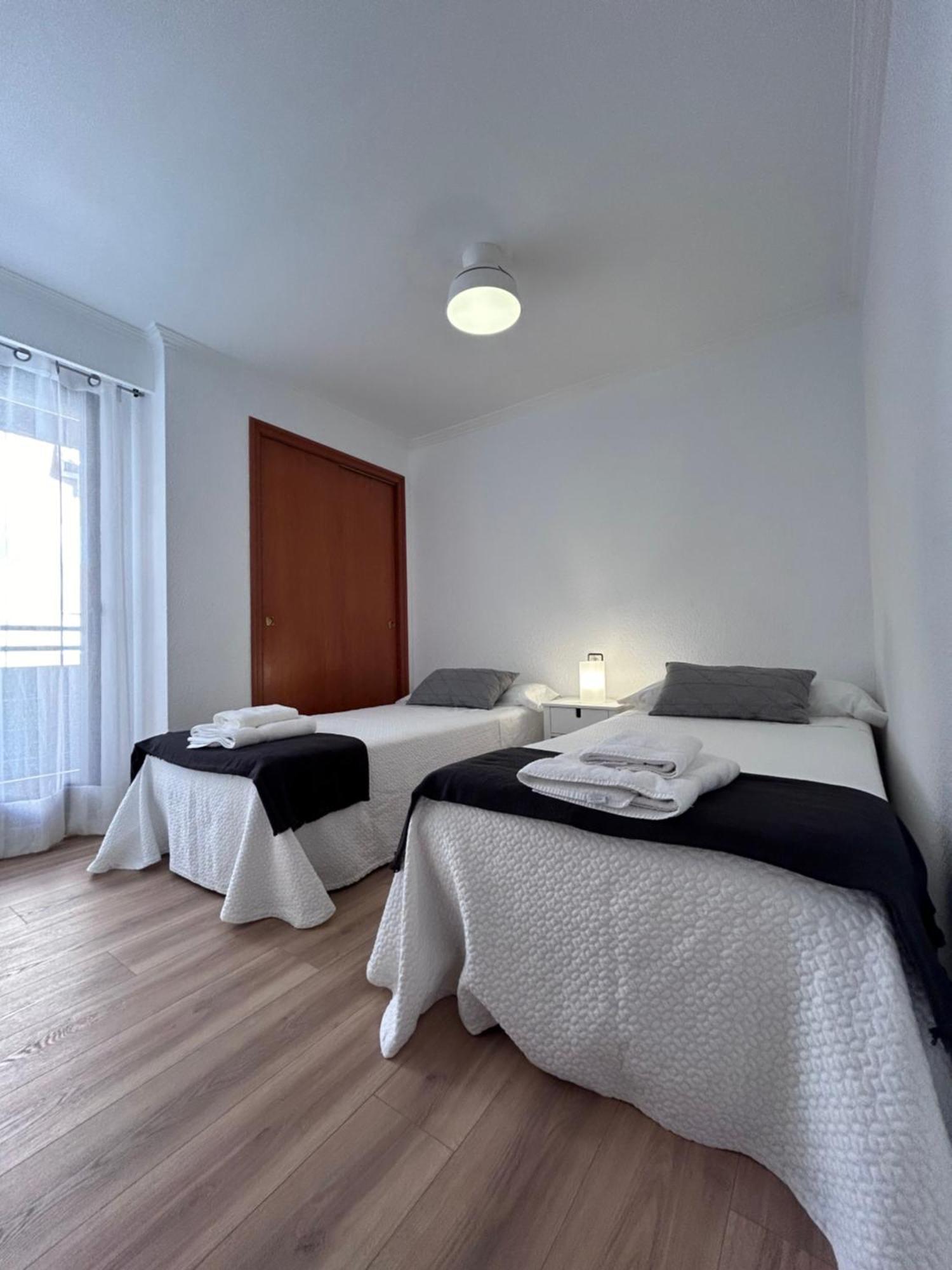 Lovely 3-bedroom 15 Minutes From *